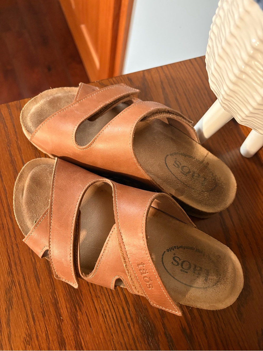 Taos Footwear Brown Leather Slide Sandals